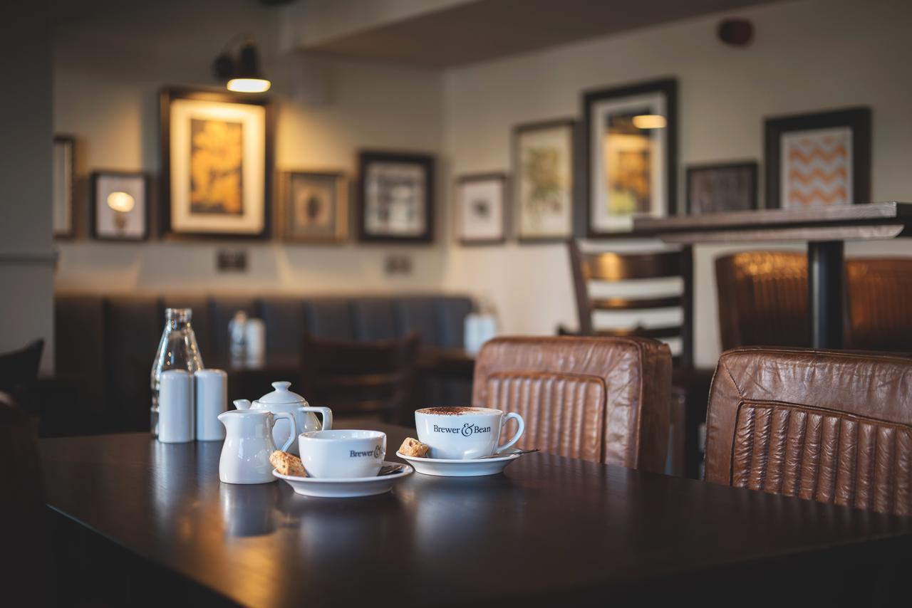 Готель County Arms Труро Екстер'єр фото